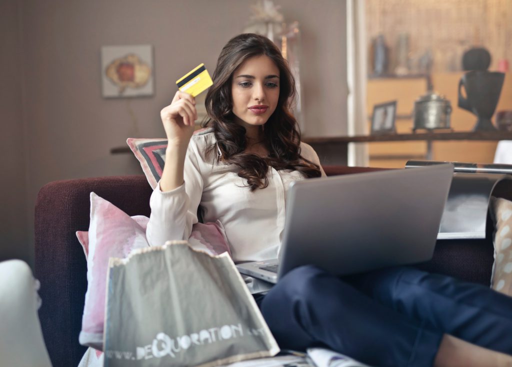 shopping online to offline ecommerce